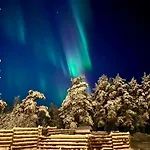 Arctic Shaman Adventures -jurtta Fogadó