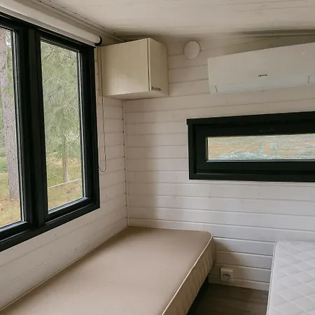 Arctic Shaman Adventures -jurtta Mini-hôtel Köngäs