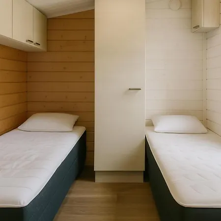 Πανδοχείο Arctic Shaman Adventures -jurtta Köngäs