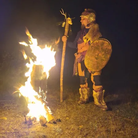 Arctic Shaman Adventures -jurtta Locanda *