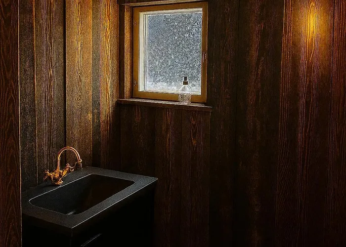 Arctic Shaman Adventures -jurtta Kro